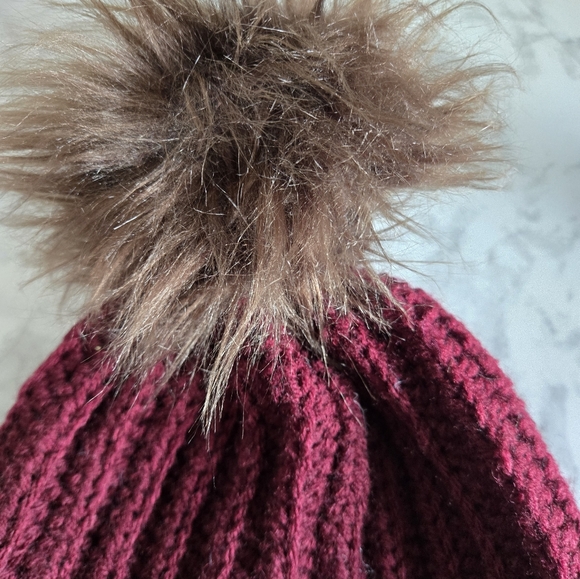 Redskins Pom Pom Beanie - Picture 4 of 5